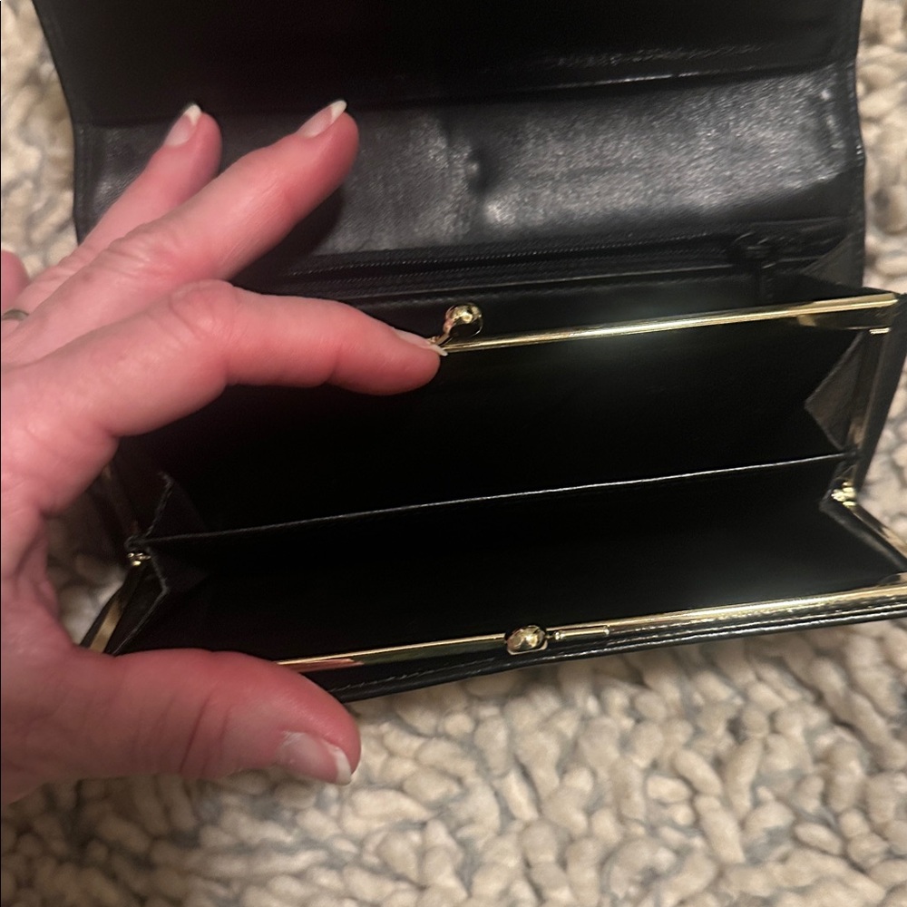 CELINE Black and Brown Wallet Kisslock clean/pristine Flap MINT Authentic - Picture 4 of 10